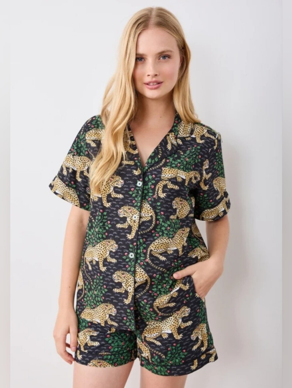NWOT Printfresh Bagherra Short Sleeve Top & Shorts Set In ink, Small